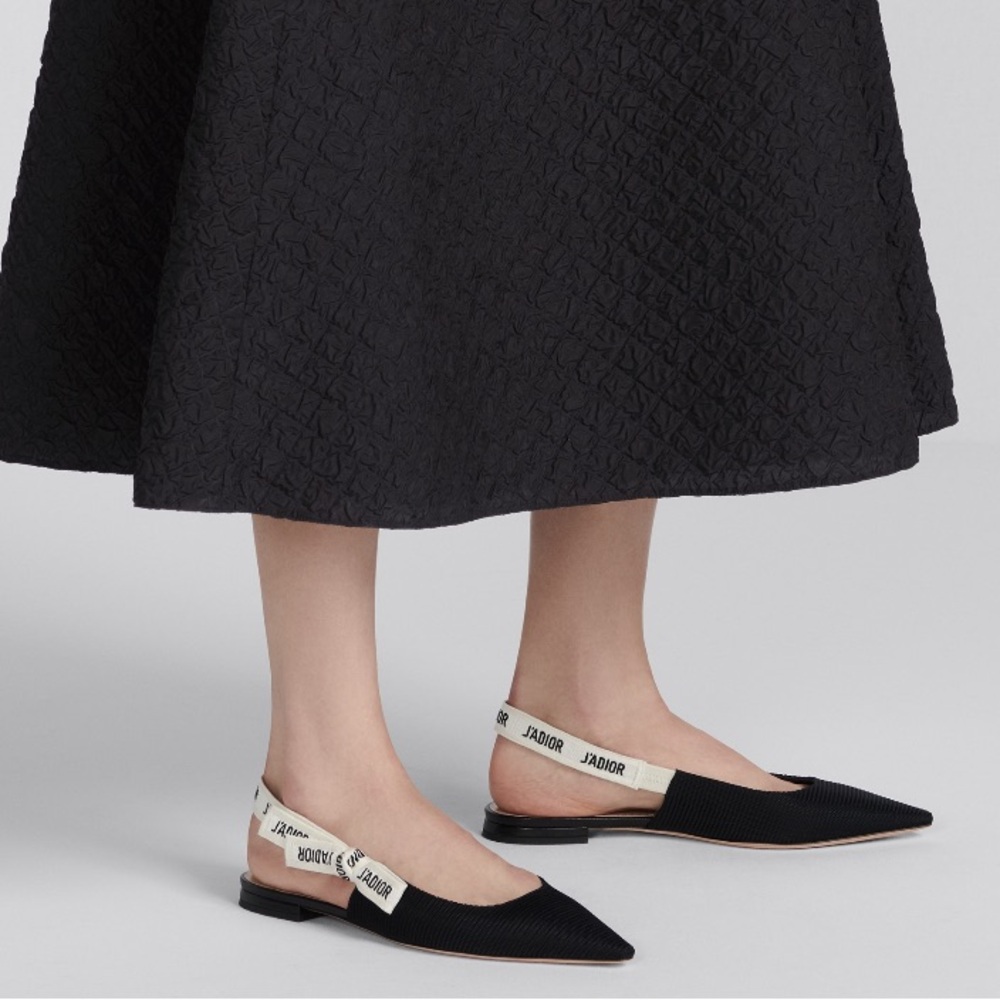 J’Adior Slingback Flat in black leather calfskin